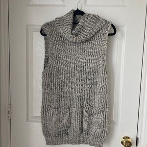 Gray Sleeveless Knit Sweater Vest